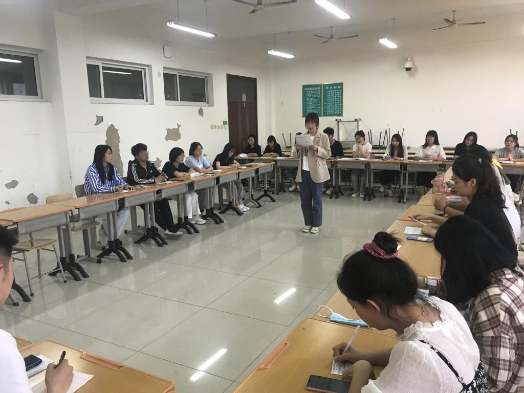学生一支部2.jpg 雷竞技RAYBET