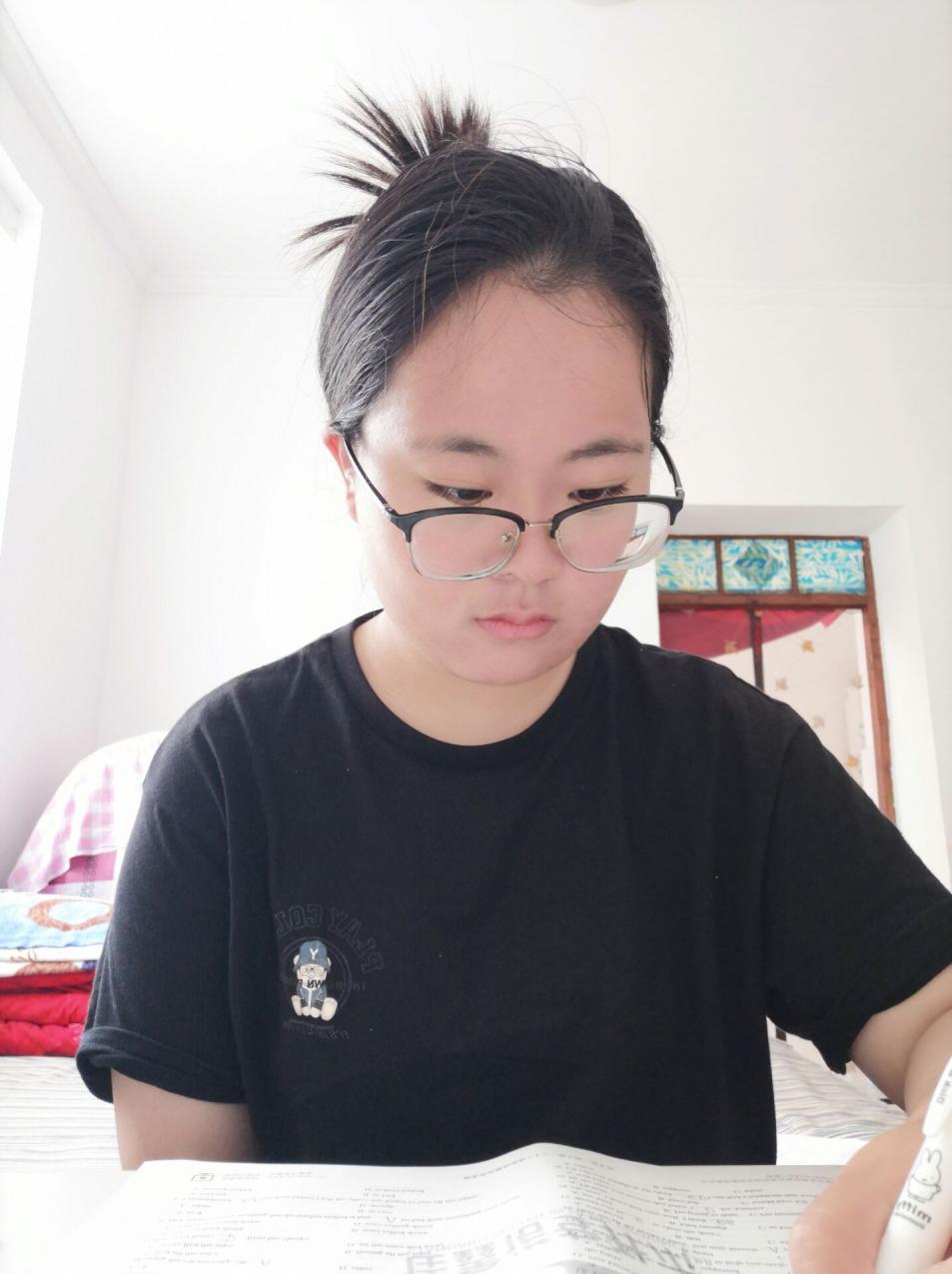 刘泽平.jpg 雷竞技RAYBET
