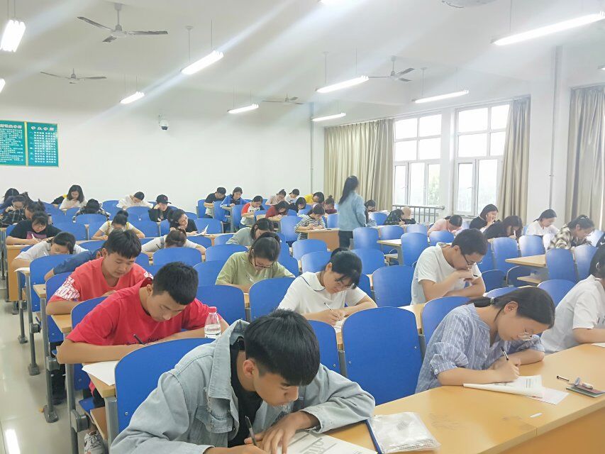 309教室.jpg 雷竞技RAYBET