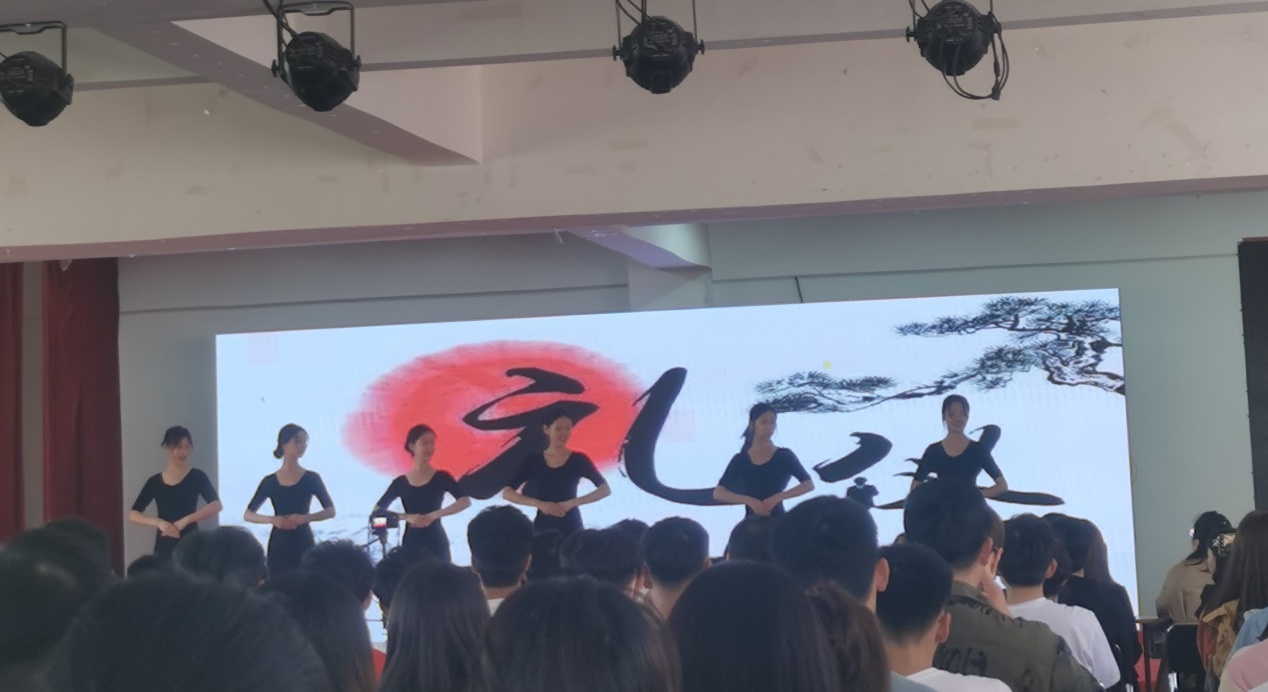 图片14.jpg 雷竞技RAYBET