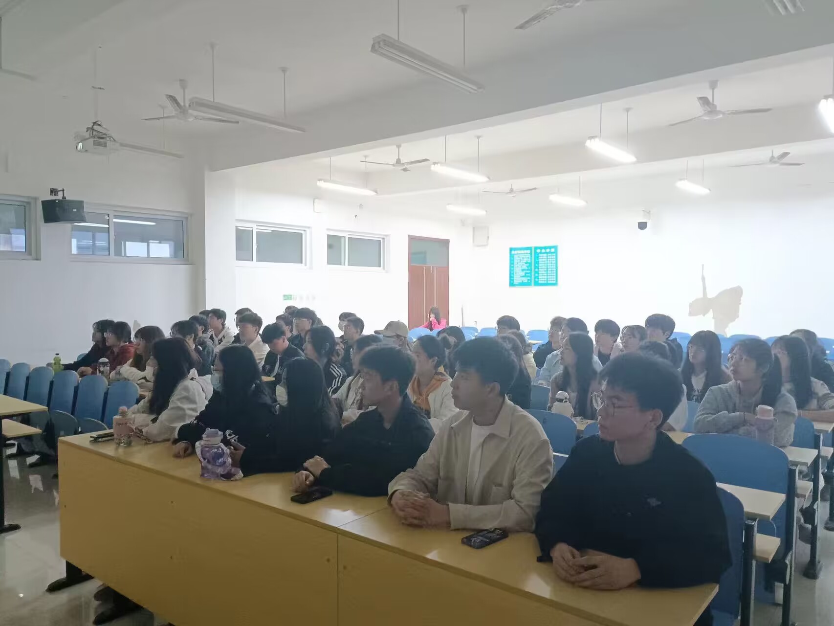 22.jpg 雷竞技RAYBET