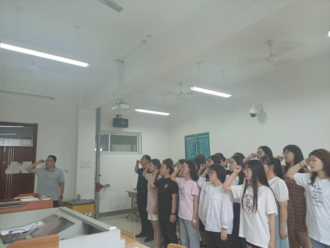 学党史4.jpg 雷竞技RAYBET