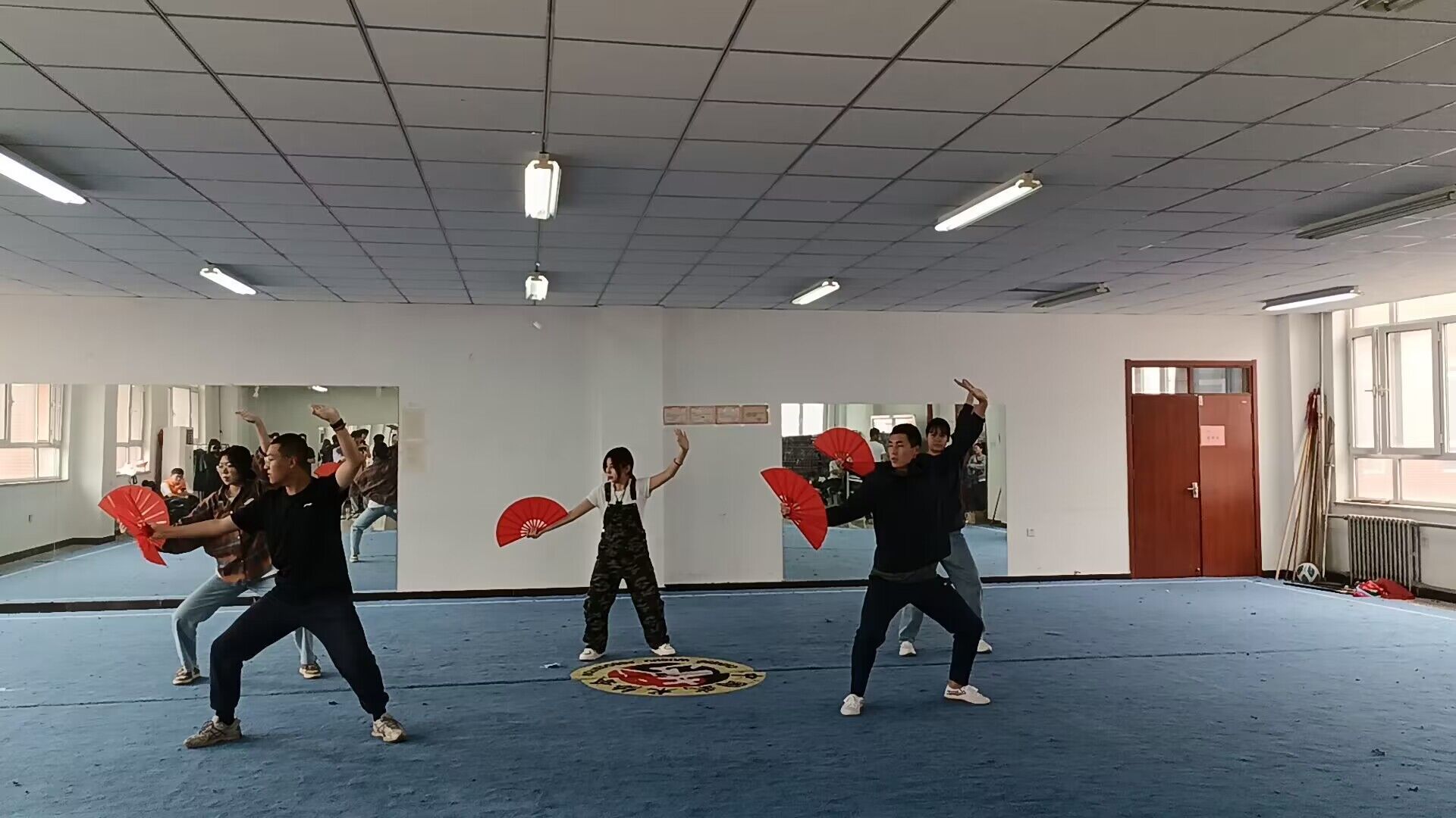 QQ图片20230608194601.jpg 雷竞技RAYBET